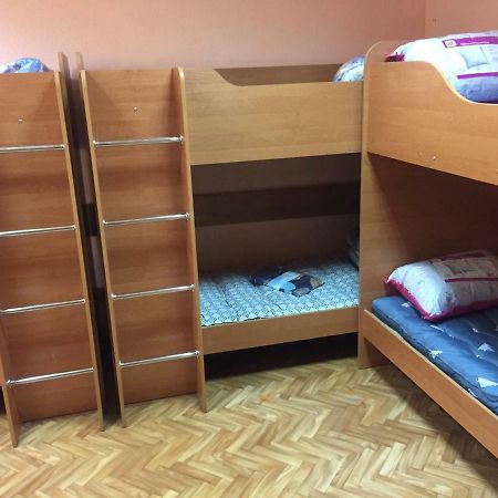 Подушка Hostel Херсон Екстериор снимка
